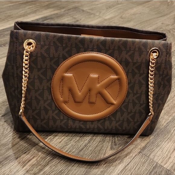 Michael Kors Brynn Small Chain Logo Shoulder Tote - Picture 6 of 11